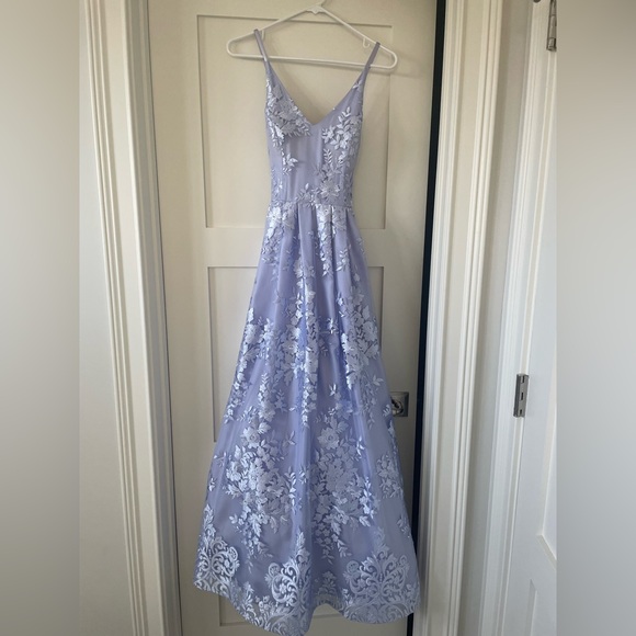 BCX Floral Embroidered Prom Dress Size 5 - Picture 2 of 7